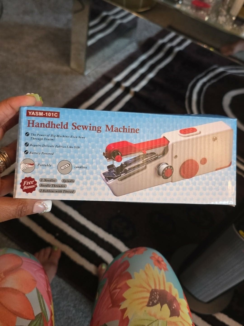 Handheld Sewing Machine YASM-101C in Blue and White